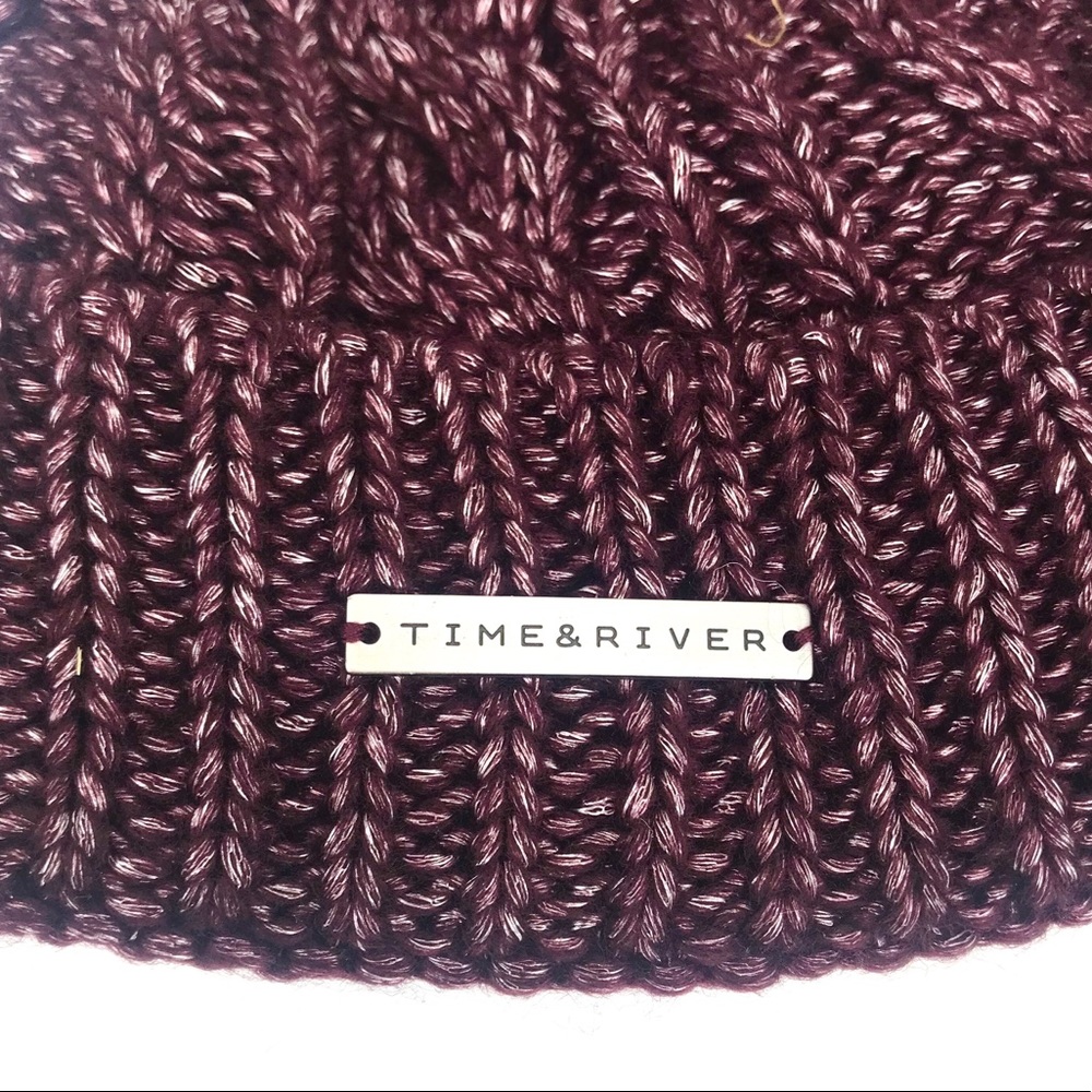 NWT Time River Womens Burgundy Knitted Winter Hat - Picture 2 of 4